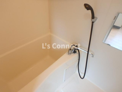 【浴室】 | 霊屋第一コーポナバタ | 給湯式のお風呂です。（参考写真）