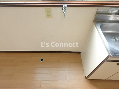 【設備】 | 霊屋第一コーポナバタ | 室内洗濯機置き場付き。（参考写真）