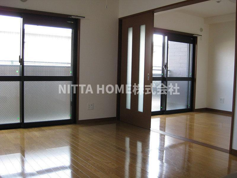 ボアソルチのバルコニー|扉を開けると広い空間に〇