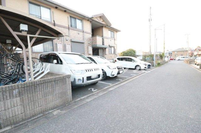 メゾンベールの駐車場|駐車場