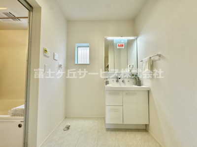 【脱衣所】 | 湖西市新居町新居 24-3期 新築一戸建て 1号棟 | 脱衣場です