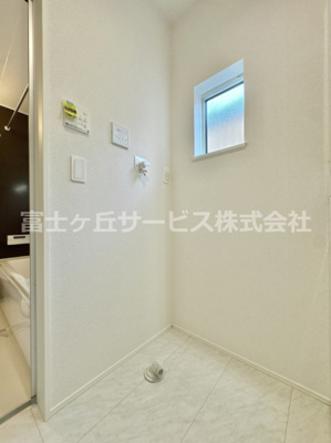 【ランドリースペース】 | 湖西市新居町新居 24-3期 新築一戸建て 1号棟 | 洗濯機置き場です