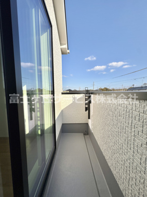 【バルコニー】 | 湖西市新居町新居 24-3期 新築一戸建て 1号棟 | 落ち着いた時間を過ごせるバルコニーです