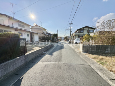 【前面道路含む現地写真】 | 湖西市新居町新居 24-3期 新築一戸建て 1号棟 | 前面道路含む現地写真です