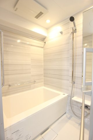 フクダ不動産八木駅前マンションの浴室|浴室乾燥機付きのオートバス