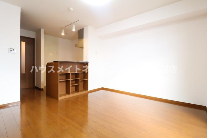 エル・スリー石橋の居間・リビング|洋室11帖