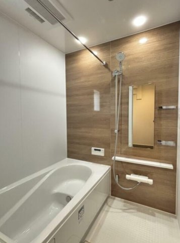 合志市須屋の一戸建ての浴室