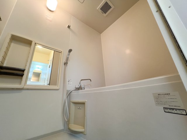 シャーメゾン比島 A棟の浴室