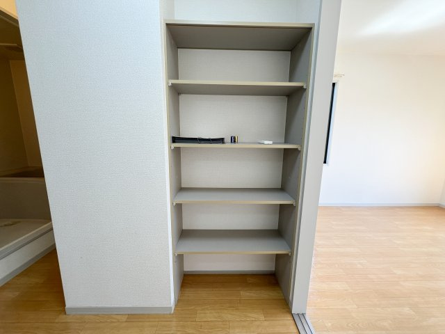 シャーメゾン比島 A棟の収納