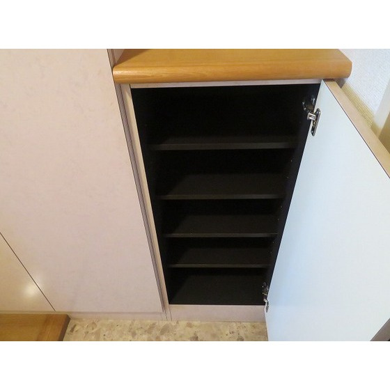 サングランパの玄関|シューズボックス