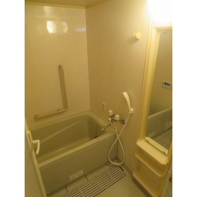 サングランパの浴室|お風呂で日々の疲れを落としましょう