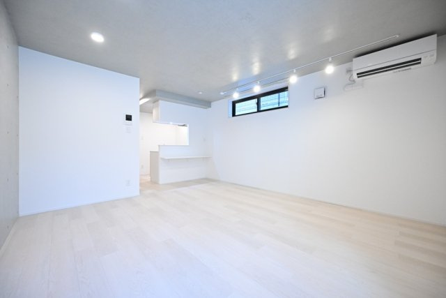 Ｌｅ　Ｎｉｄ　日本橋の居間・リビング|ゆったりとしたリビングです