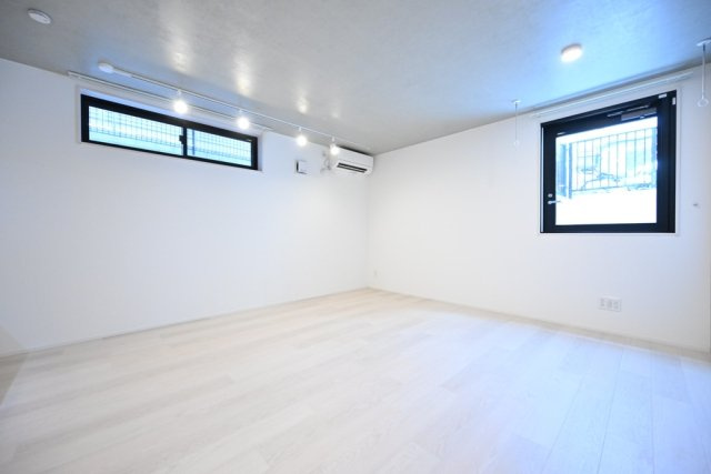 Ｌｅ　Ｎｉｄ　日本橋の居間・リビング|居間です