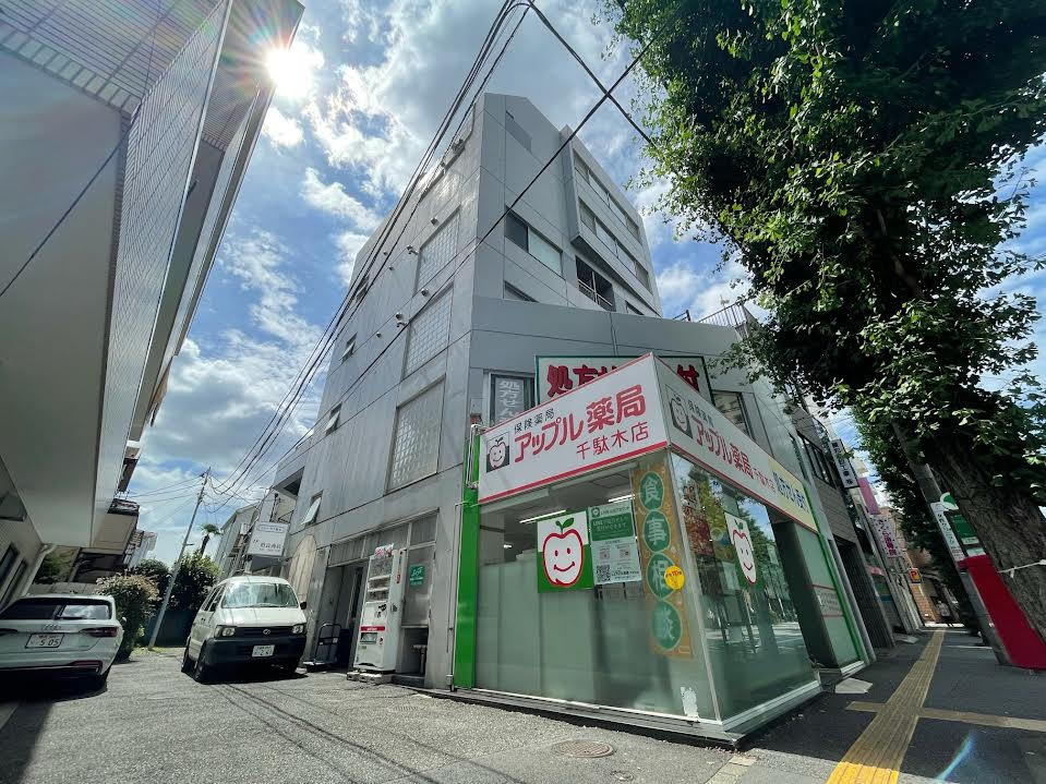 ベレーザ千駄木のエントランス|ゆとりのあるエントランスです