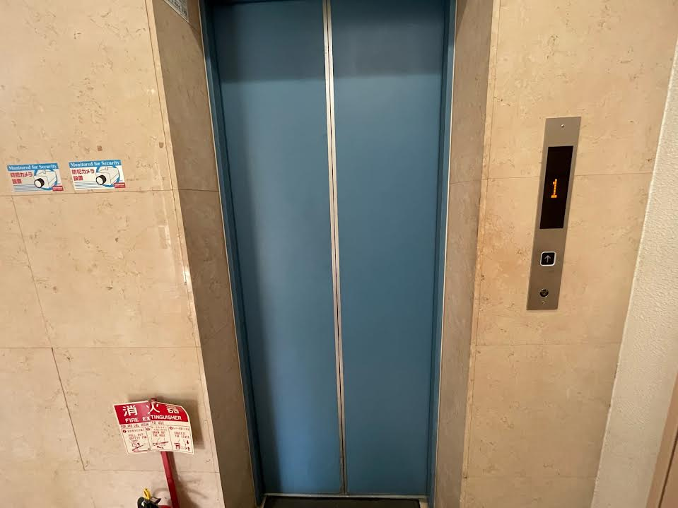 ベレーザ千駄木のロビー|ゆとりのあるロビーです