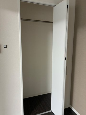 霞町・五番館の収納|こまごまとしたものを収納できそうですね