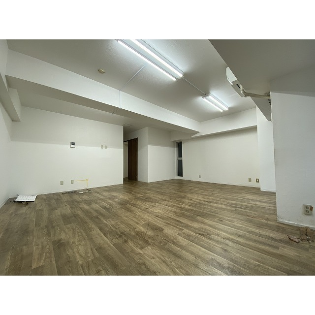 ニュー池袋ハイツの居間・リビング|こちらの居間で趣味の時間をお楽しみください