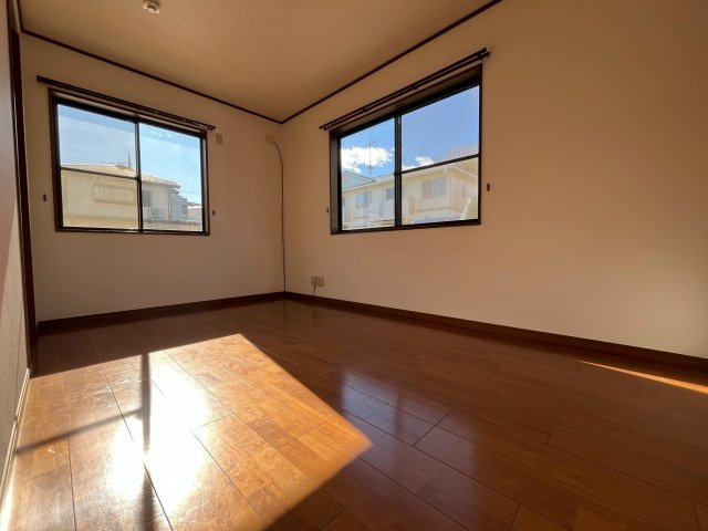 シャローム国立の寝室|開放的な寝室です