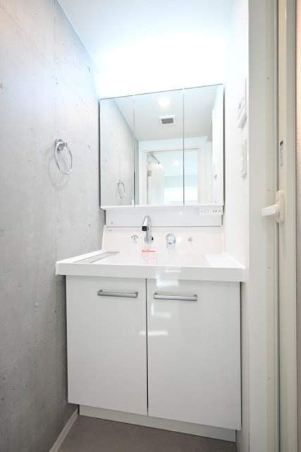 ＥＳ－Ｇｒａｎｄｅ文京白山の独立洗面台|独立洗面台、朝の身支度には欠かせません