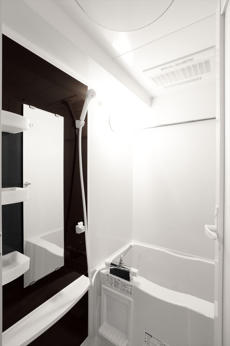 ブレシア銀座イーストの浴室|落ち着いた空間のお風呂です