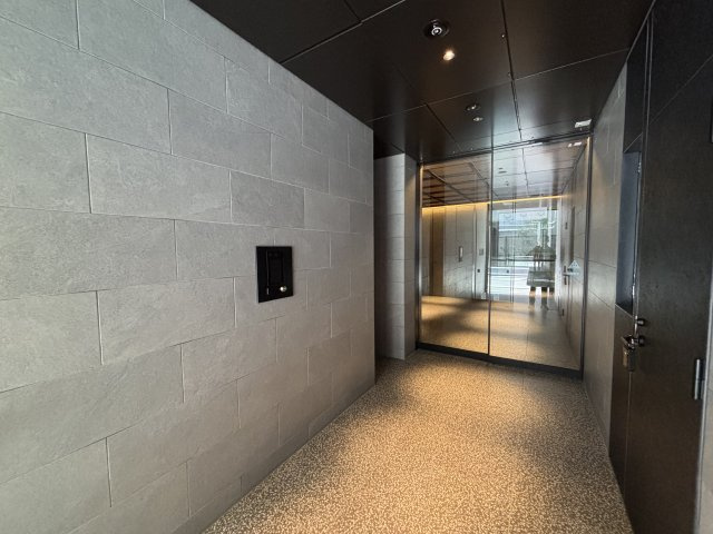 フラッフィー日本橋浜町のエントランス|ゆとりのあるエントランスです