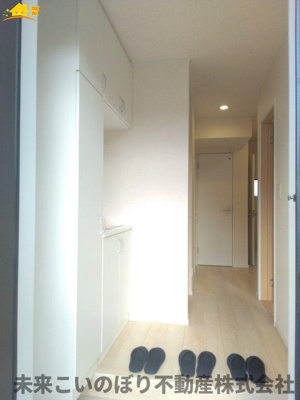 【玄関】 | 古河市原町中古戸建て | きれいな玄関です