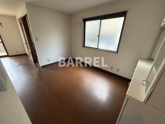 アロマコートAの居間・リビング