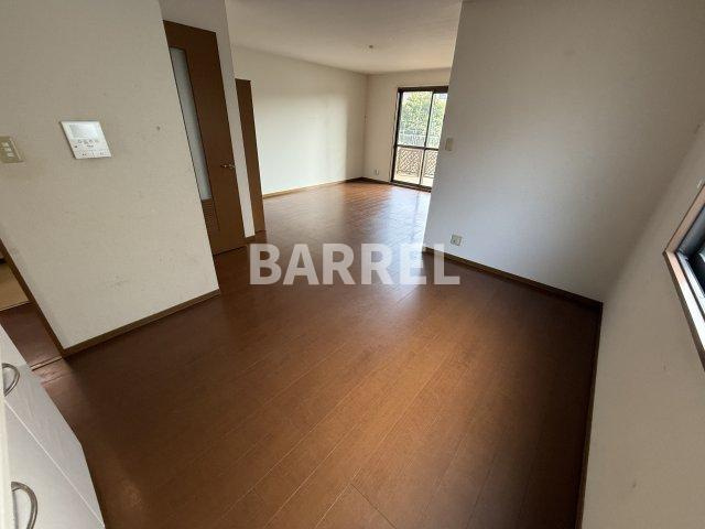 アロマコートAの居間・リビング