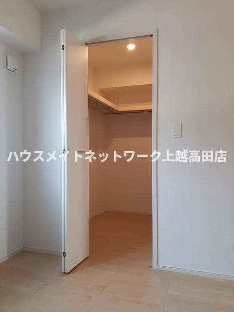 グランメゾンＳＳ４の収納|ウォークインクローゼット