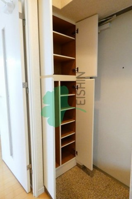 【玄関】 | サヴォイエリート | 下駄箱もしっかりついてます！