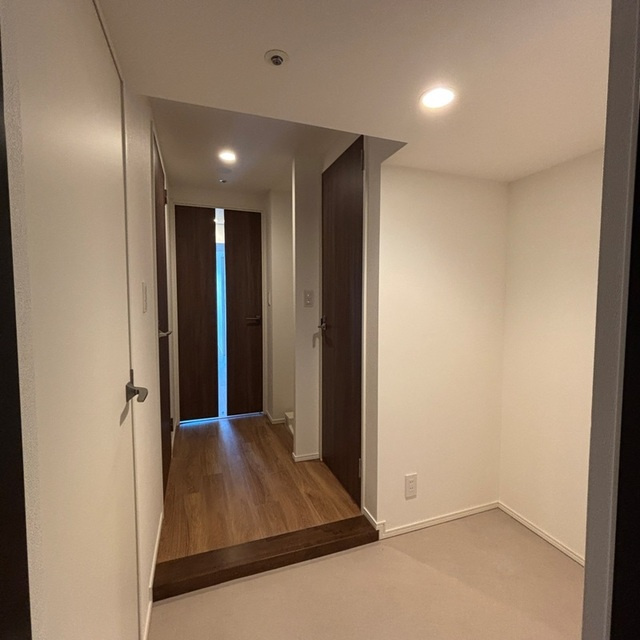 パークアクシス品川天王洲アイルの玄関|※写真は同タイプ住戸です。