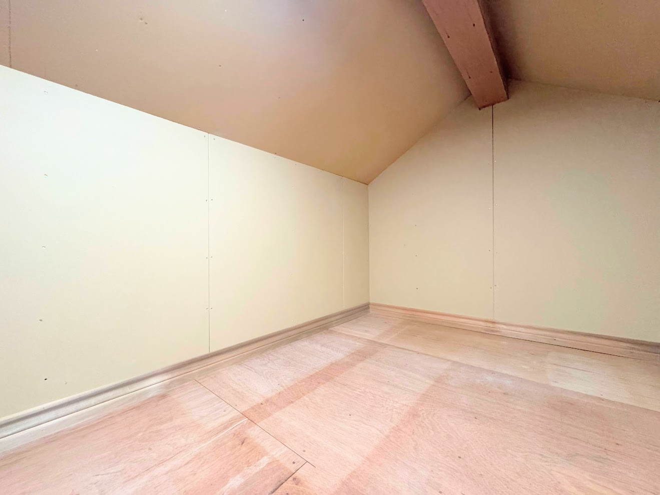 泉区白百合３丁目　中古戸建ての収納|◆暮らし心地を大きく左右する収納を、適材適所に配置し使い勝手を考慮しました。空間を余すところなく有効利用した収納は生活空間をより豊かなものにしてくれるでしょう。