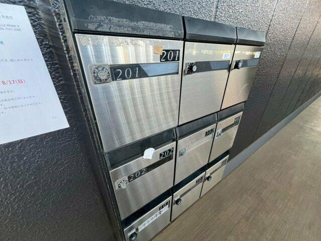 ＲＩＢＥＩＲＡⅠ～リベイラワン～のその他共用部分|メールボックス