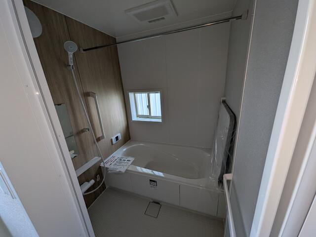 ハートフルタウン宇都宮市今泉町２５４１番の浴室