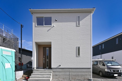 【外観】 | 太田市新田木崎町第10　アーネストワン　2号棟 | 耐震等級3に加え、独自開発の制震装置SAFE365を搭載。