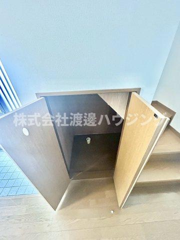 豊中市千成町１丁目のテラスの収納