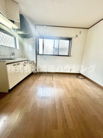 豊中市千成町１丁目のテラスの居間・リビング