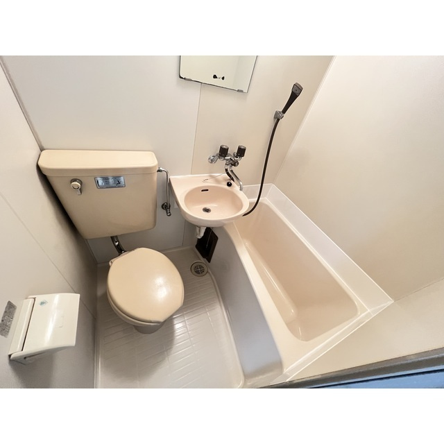 トレンタハウス八王子の浴室|別号室参考写真