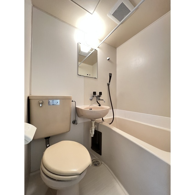 トレンタハウス八王子の洗面所|別号室参考写真