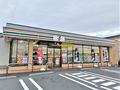 セブン－イレブン 三郷鷹野３丁目店まで550ｍ