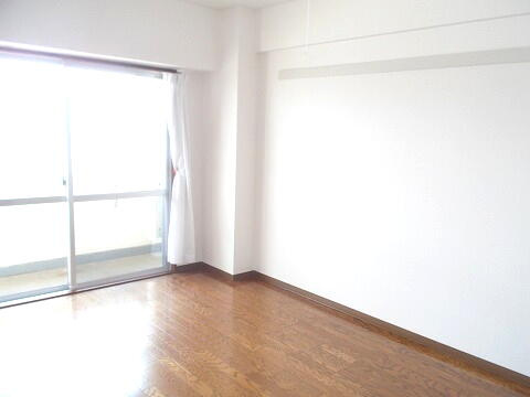 ハピネスの居間・リビング