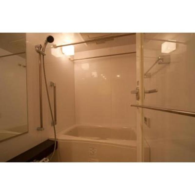 パークアクシス青山骨董通りの浴室|※写真は同タイプ住戸です。