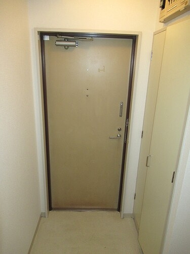 ライオンズマンション初台第３の玄関|玄関