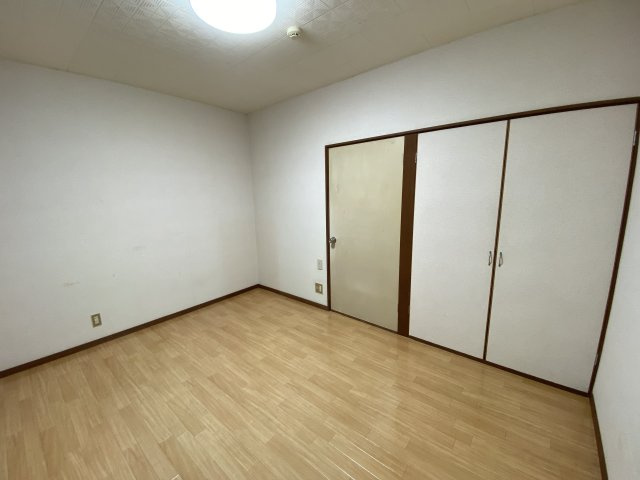 パレスウエストの洋室