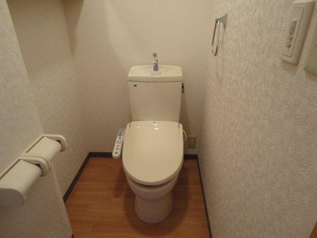 【トイレ】 | プランドール城ノ元 | シャワー付トイレ