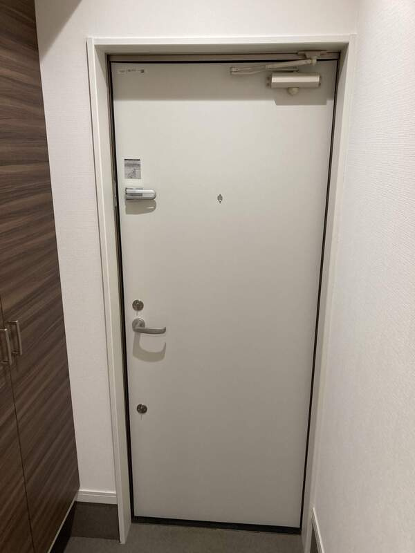 シャンティヒル白楽の玄関