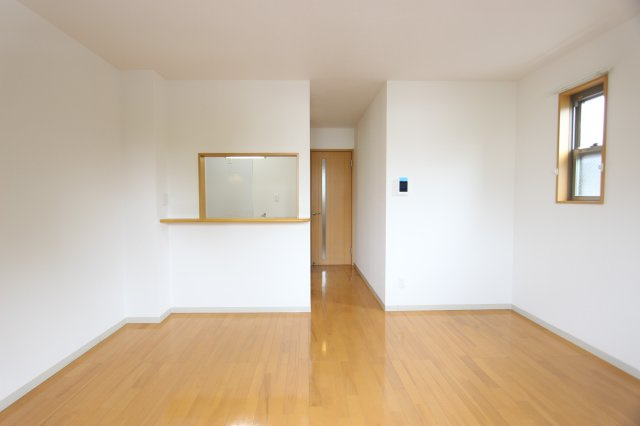 マージェの居間・リビング|参考写真です。現況優先。