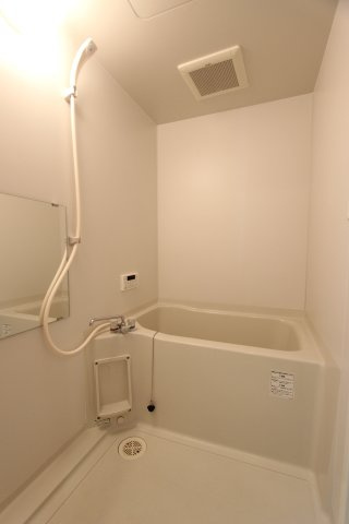 マージェの浴室|参考写真です。現況優先。