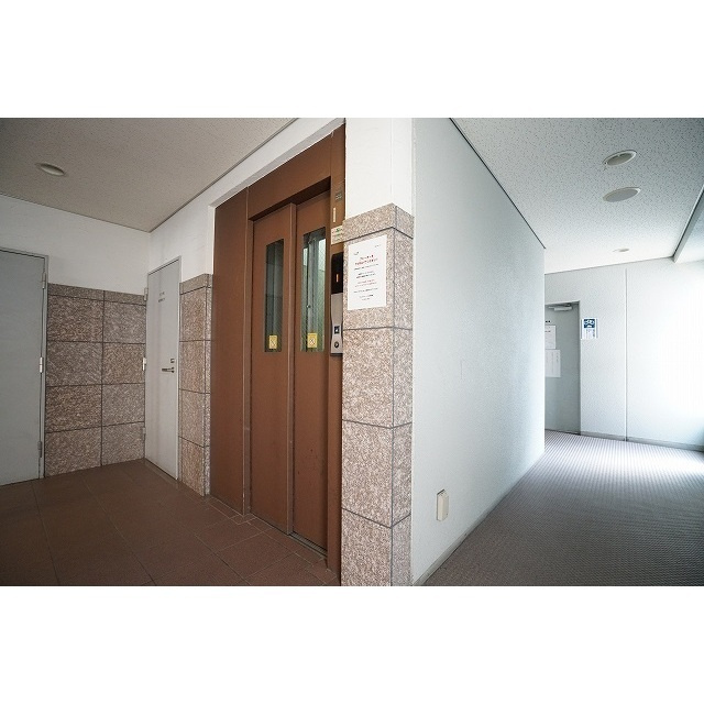 パルウッド両国のエントランス|エレベーターホール