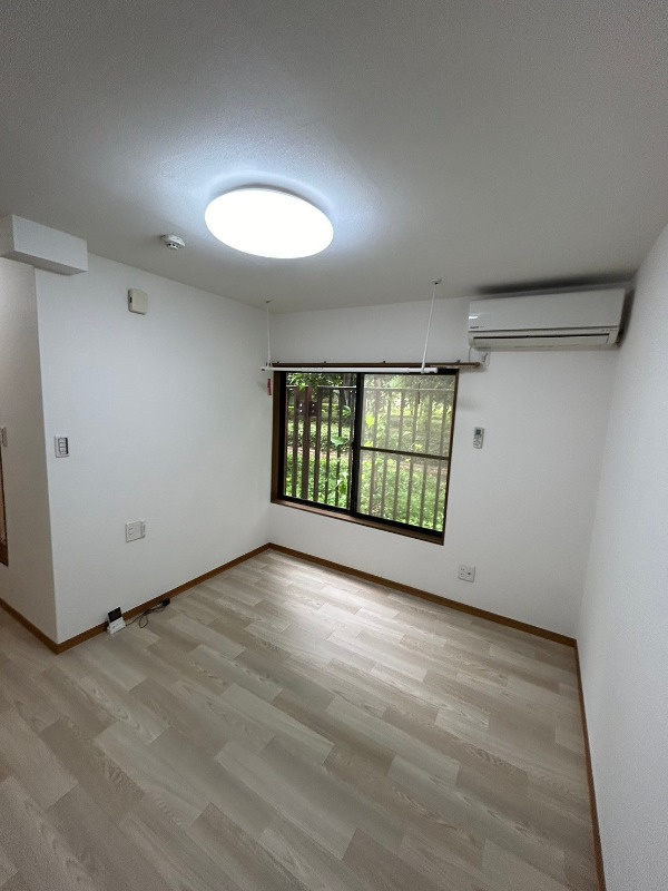 相模原市中央区青葉１丁目のアパートの居間・リビング